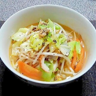 アサリともやしと野菜の塩こうじ黒コショウちゃんぽん